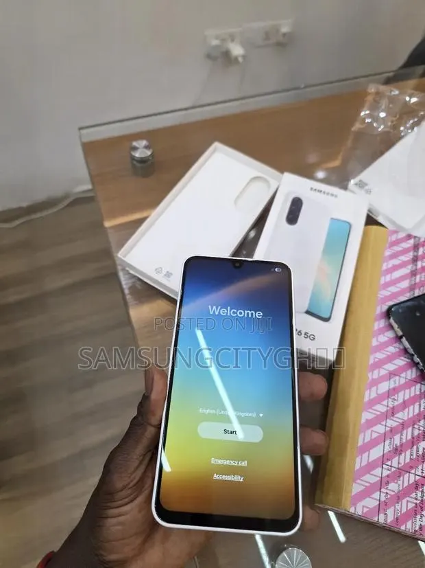 New Samsung Galaxy A26 128 GB White · Photo 1