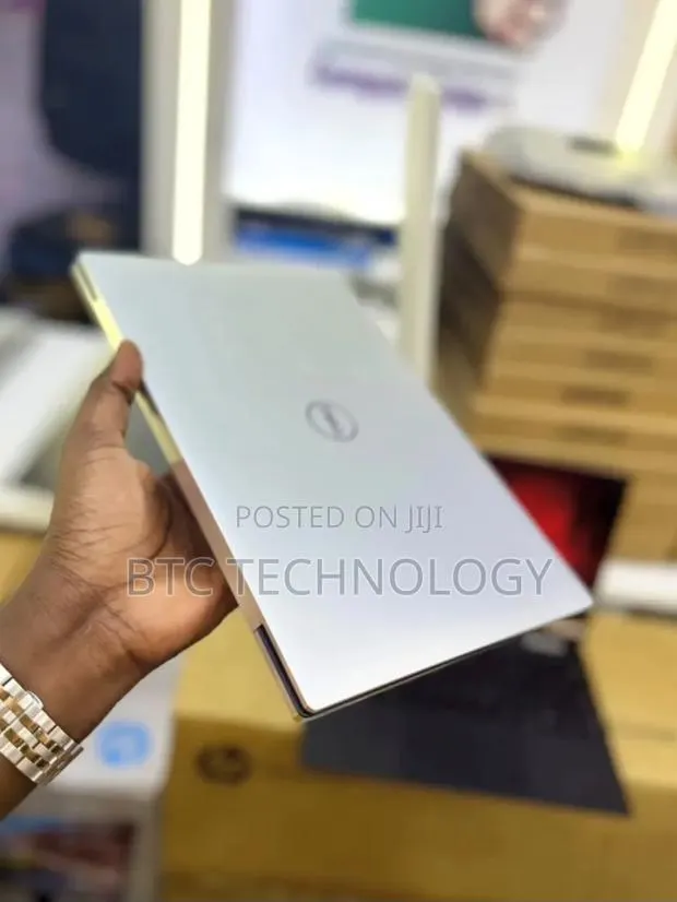 Laptop Dell XPS 13 9310 2-in-1 32GB Intel Core i7 SSD 512GB · Photo 1