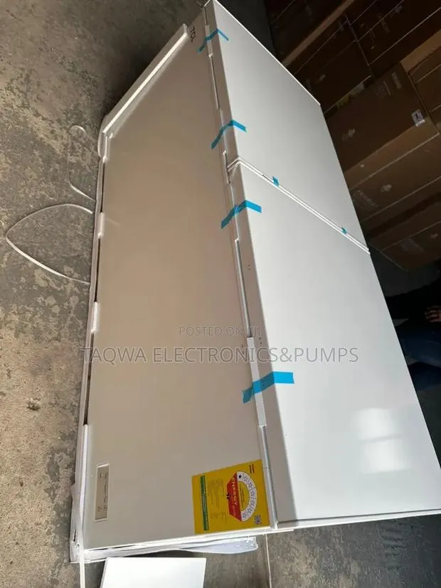 TCL Massive 708 Litres Chest Freezer · Photo 1