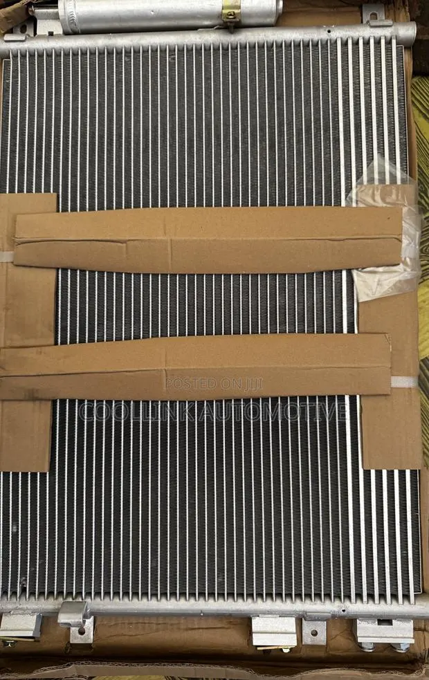 Chrysler 300 AC Condenser · Photo 1