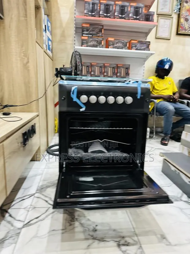 Less Expensive Gas Cooker Black Smart 60/60 4b · Photo 1