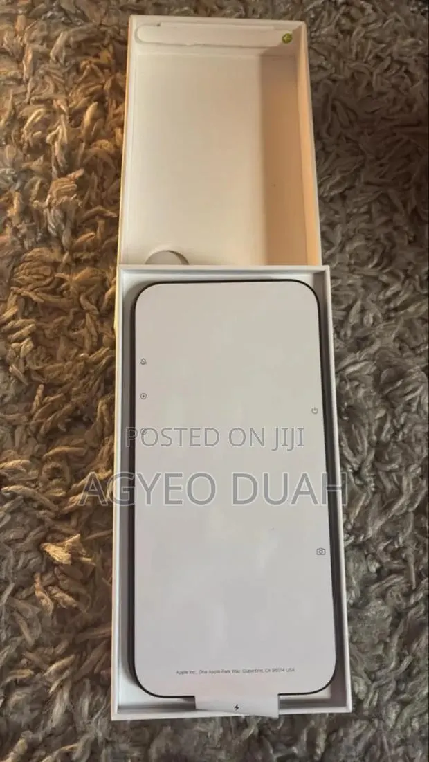 New Apple iPhone 16 Plus 128 GB Black · Photo 1