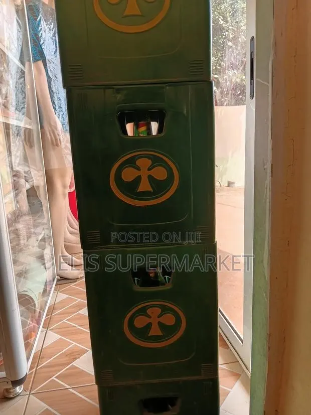 Club Beer Large 650 Ml Full Crate · Photo 1