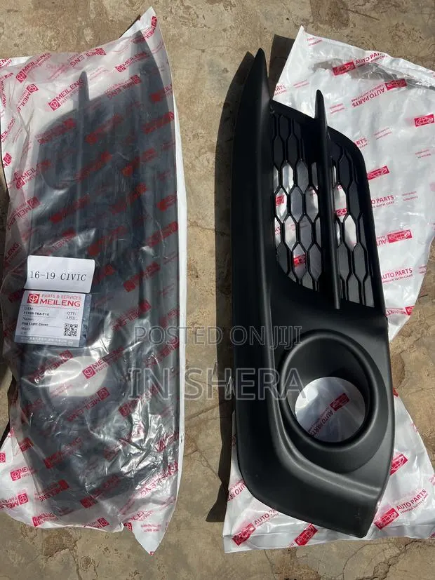 Honda Civic Bumper Fog Lights Cover 2016 2018 2019 · Photo 1