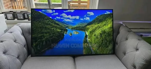 Samsung Smart TV With 55inches · Photo 1