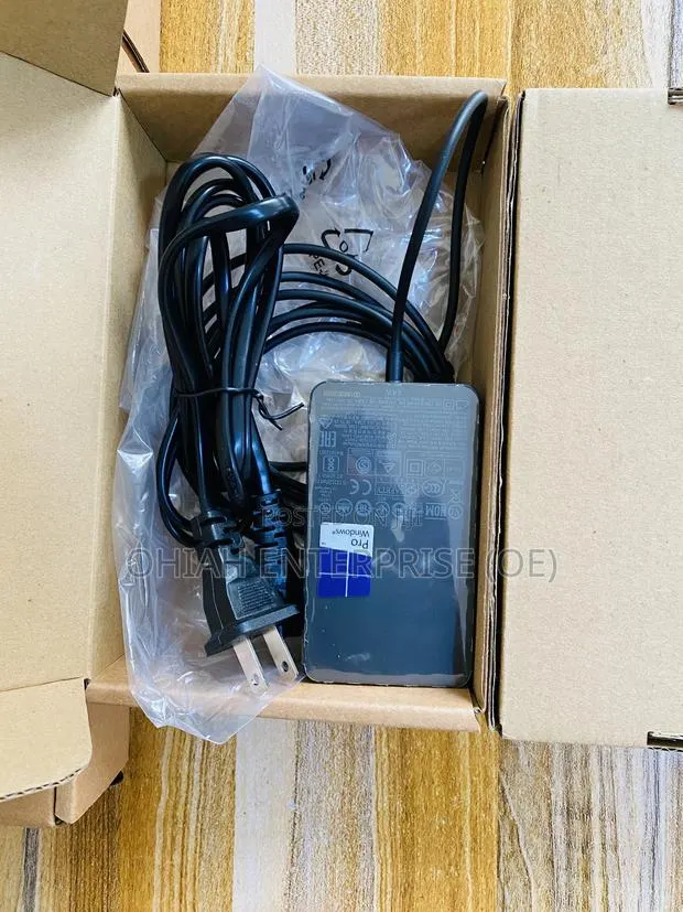 Microsoft Surface Pro 3,4,5,6,7,8,9 Chargers · Photo 1