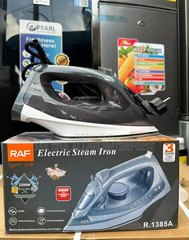 Powerful Big Black RAF Steam Iron · Photo 1