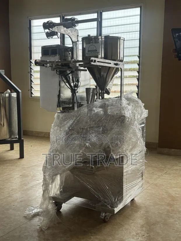 Liquid Sachets Packing Machine · Photo 1