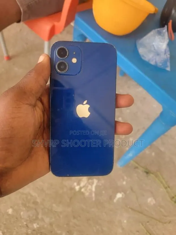 Apple iPhone 12 64 GB Blue · Photo 1