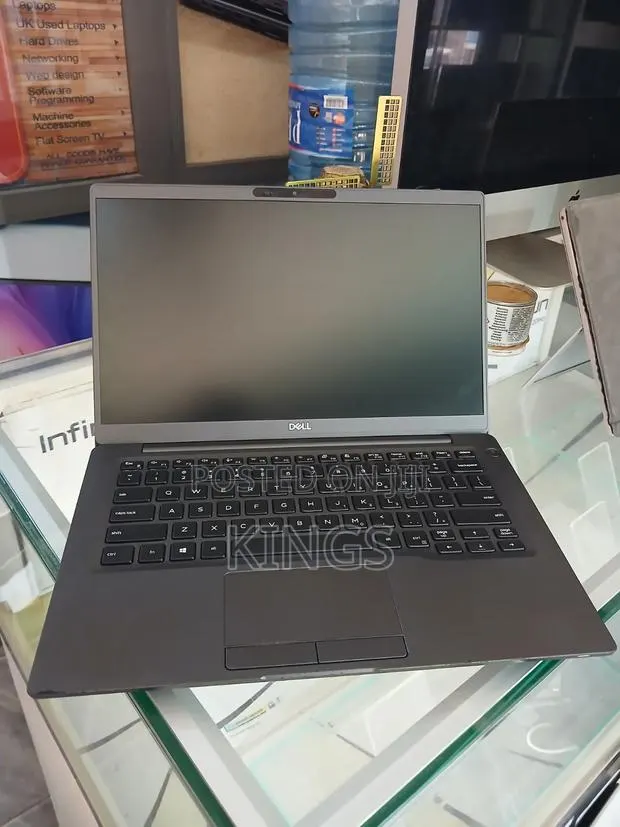 Laptop Dell Latitude 7400 8GB Intel Core i7 SSD 256GB · Photo 1