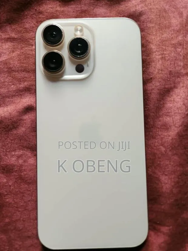 Apple iPhone 16 Pro Max 256 GB Gold · Photo 1