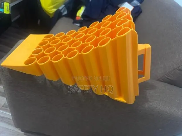 Wheel Chock LV and HV · Photo 1
