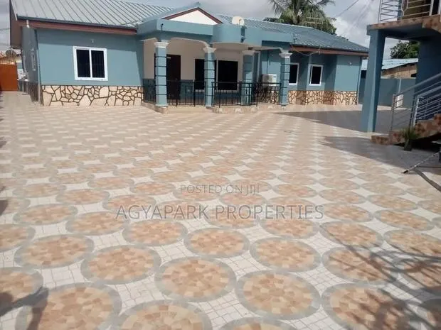 6bdrm House in Sapeiman, Amasaman for rent · Photo 1