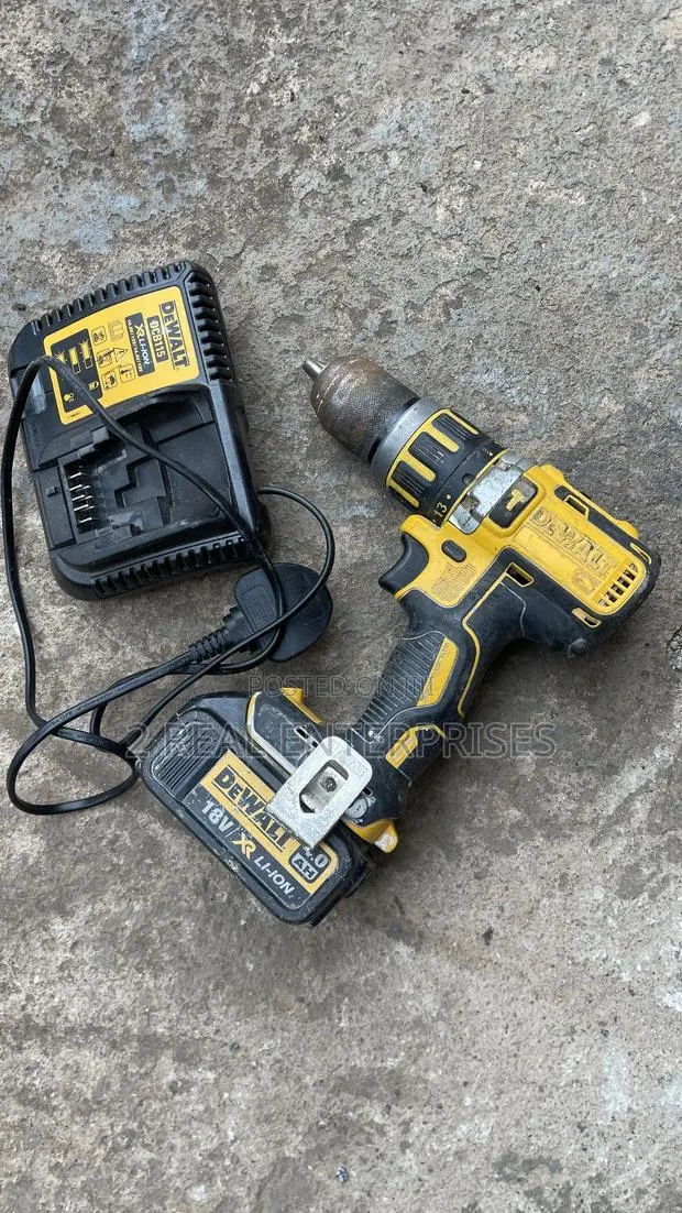 DeWalt 18V XR Brushless Combi/Hammer Drill UK Used · Photo 1