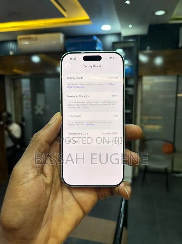 Apple iPhone 17 Pro 256 GB White · Photo 1