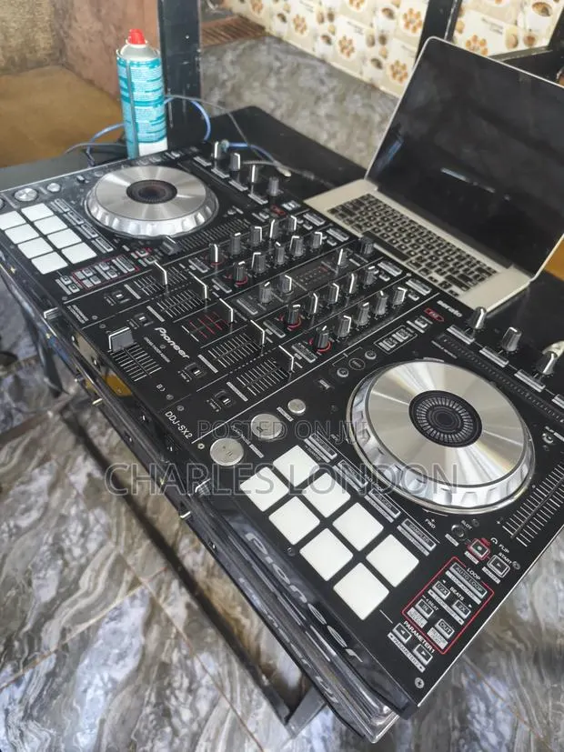 Pioneer DDJ Sx2 · Photo 1