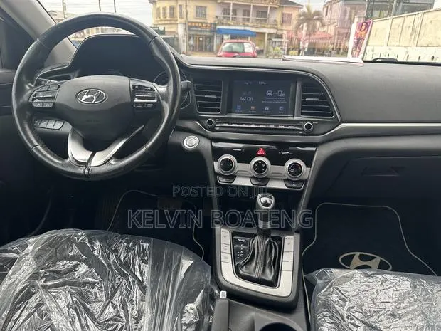 Hyundai Elantra ECO 2020 Silver · Photo 1