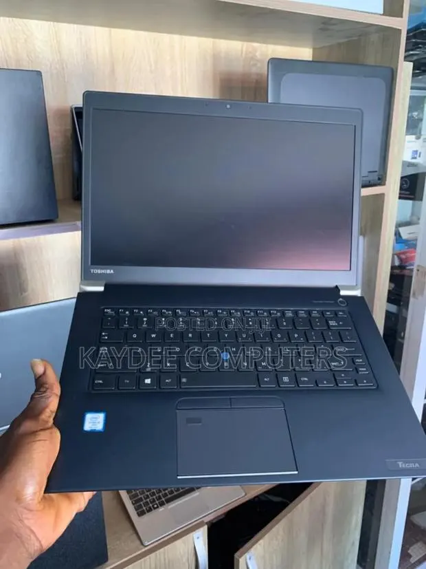 Laptop Toshiba Tecra X40 8GB Intel Core i5 SSD 256GB · Photo 1