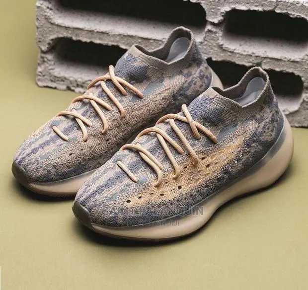 Adidas Boost 380 · Photo 1