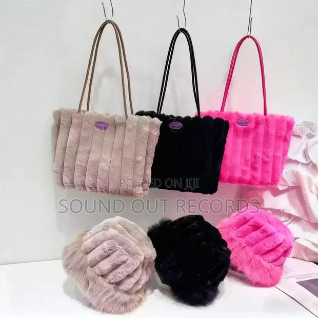Plush Fur Casual Tote Bag Hat Set · Photo 1