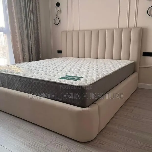 Royal King Size Bed With Mattress · Photo 1