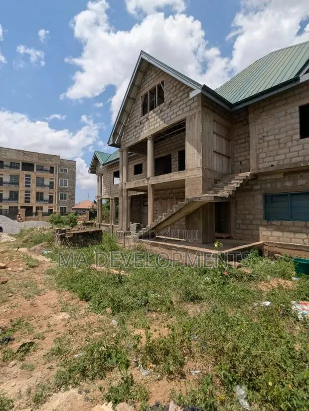 5bdrm House in Uncompleted 5 Bedrm, Pokuase for sale · Photo 1