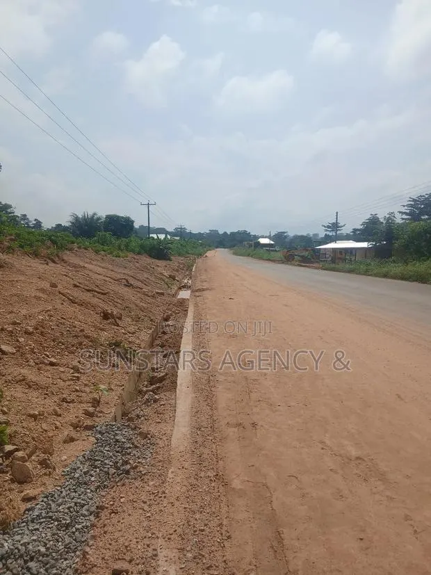 Roadside Land in Hohoe