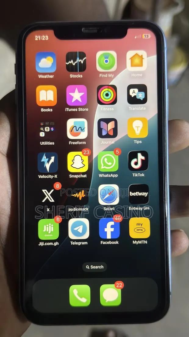 Apple iPhone XR 64 GB Blue · Photo 1