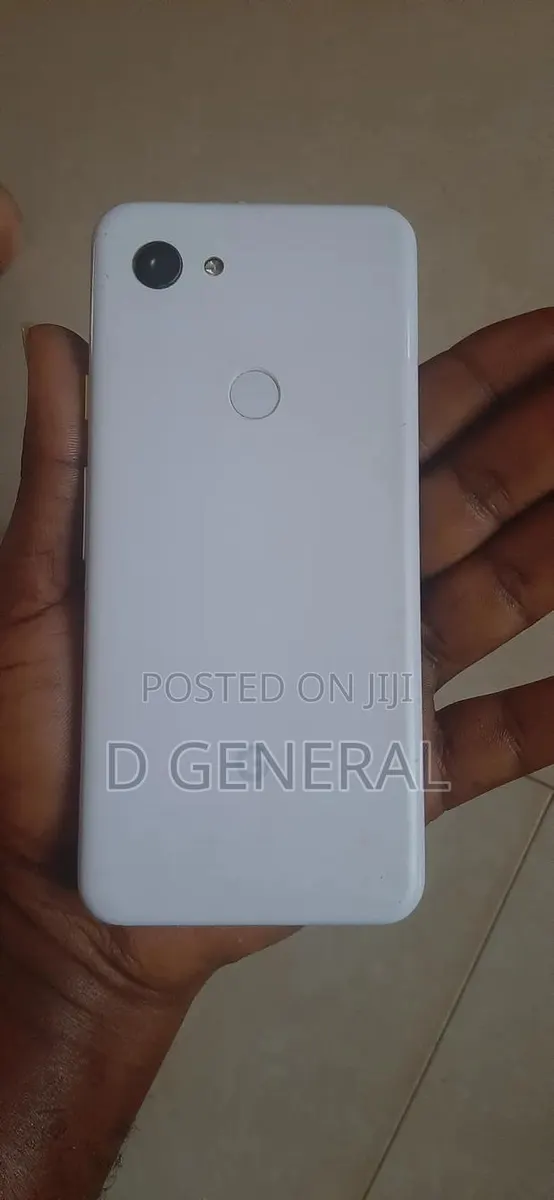 Google Pixel 3a 64 GB White · Photo 1