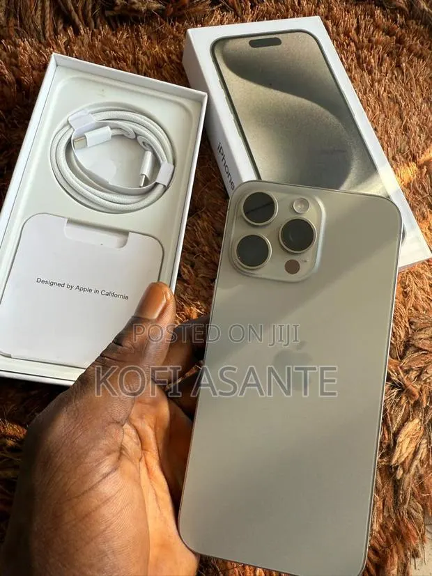 Apple iPhone 15 Pro Max 512 GB Gray · Photo 1