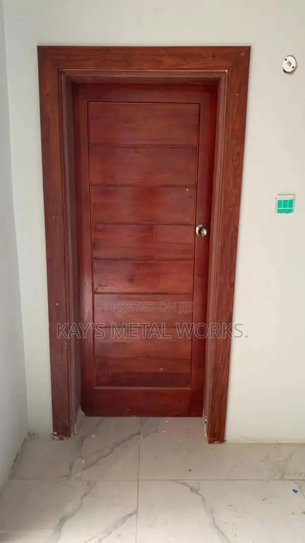 Wood Door Spraying Staining | Professional Door Finishing · Photo 1