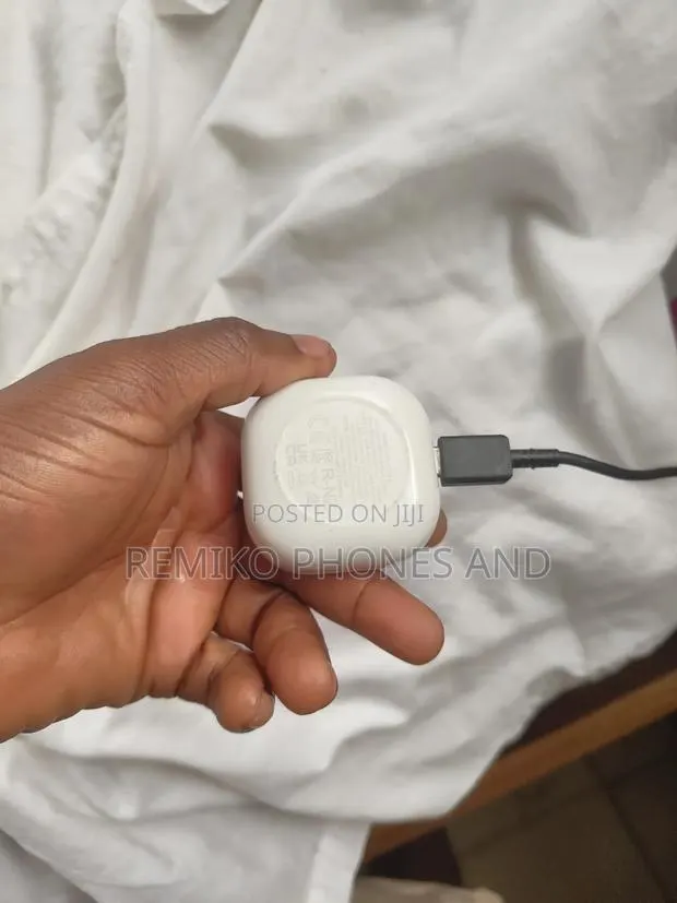 Samsung Buds 2 · Photo 1