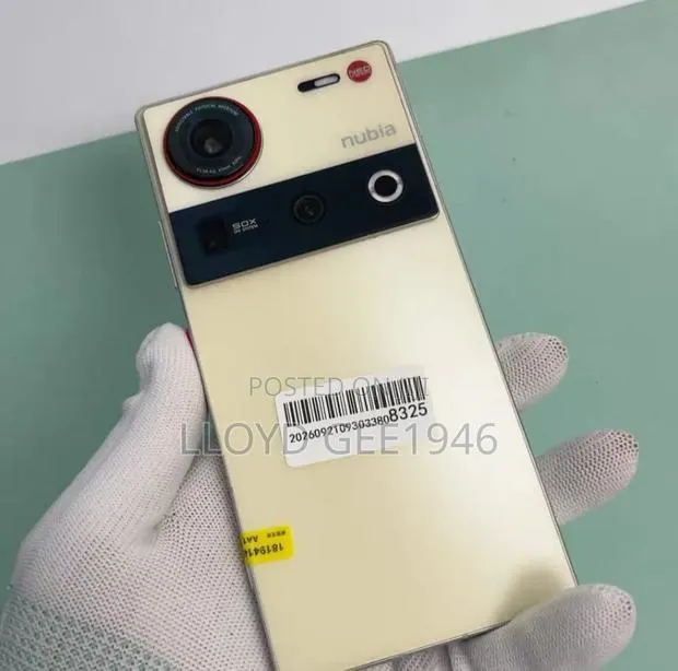 ZTE nubia Z70 Ultra 512 GB Gold · Photo 1