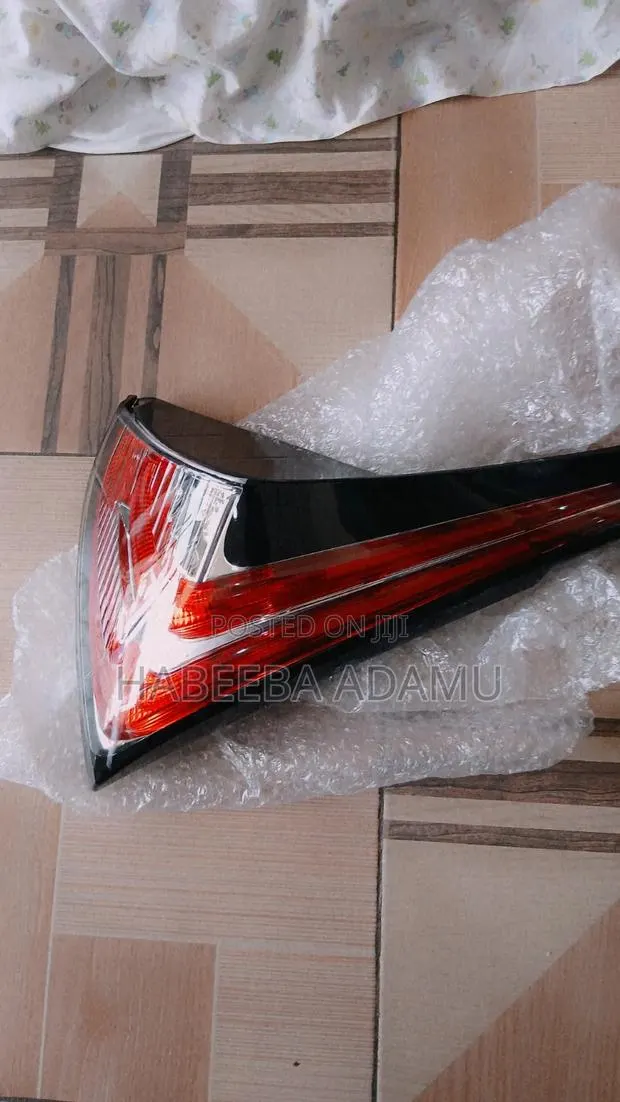 Nissan Murano Tail Light · Photo 1