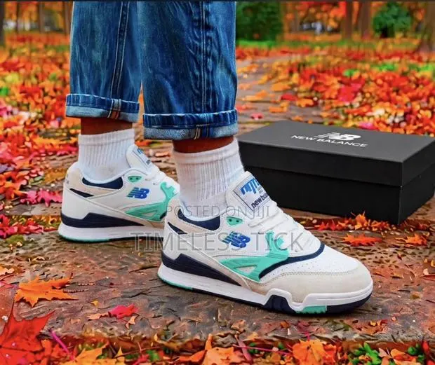 New Balance Sneakers · Photo 1