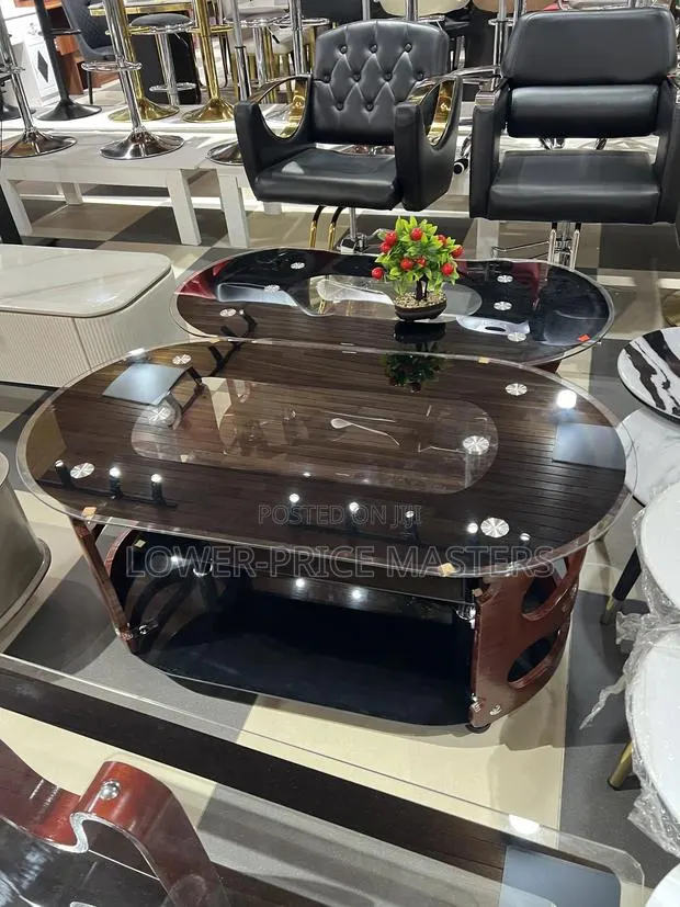 Royal Glass Center Table · Photo 1