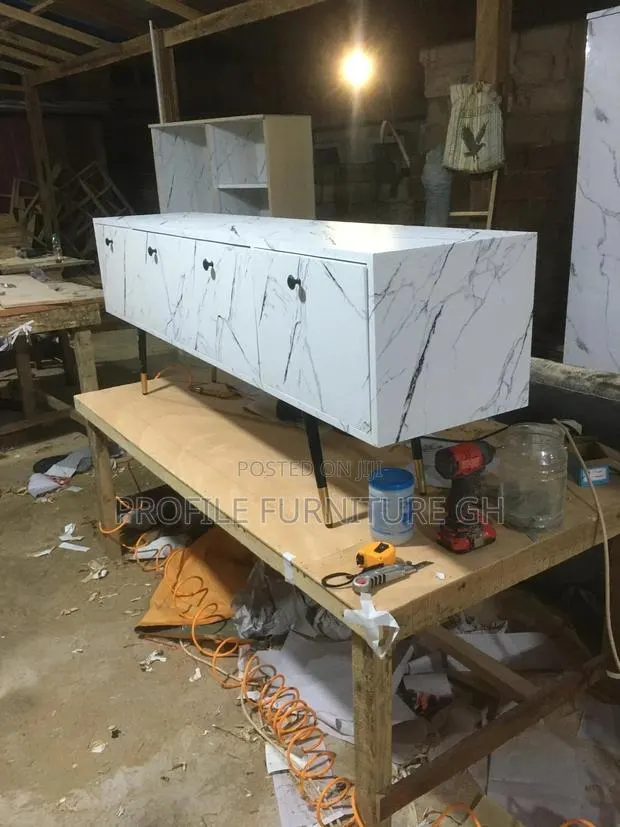 Life Time Tv Stand · Photo 1