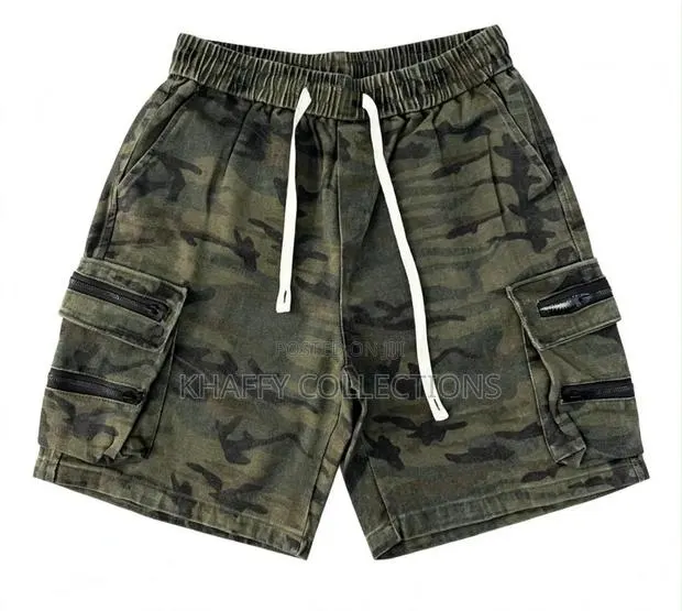 Original Men's Camouflage Cargo Shorts With 4 Zips Pockets · Photo 1