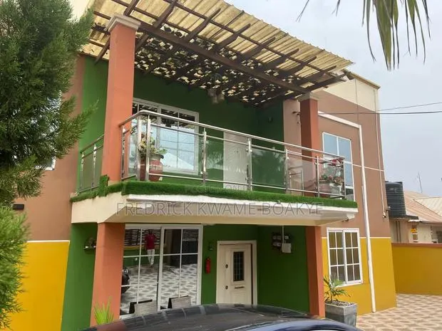 Furnished 5bdrm House in Brother K Estate, Kumasi Metropolitan for sale · Photo 1