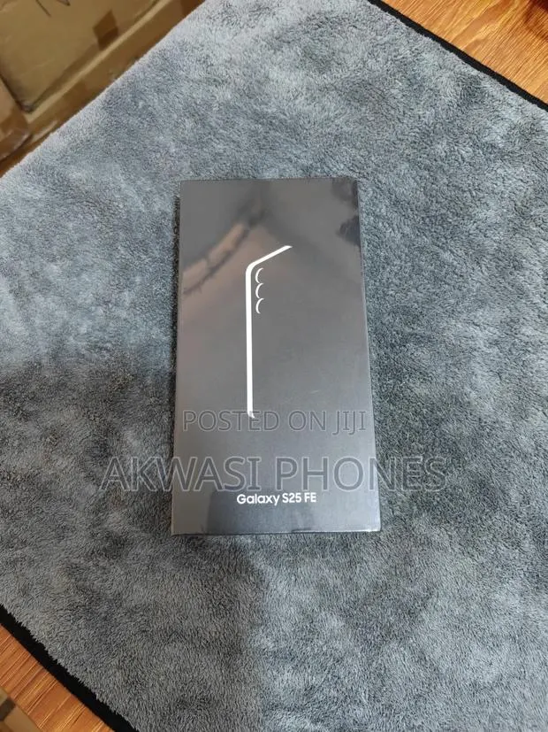 New Samsung Galaxy S25 FE 128 GB Black · Photo 1