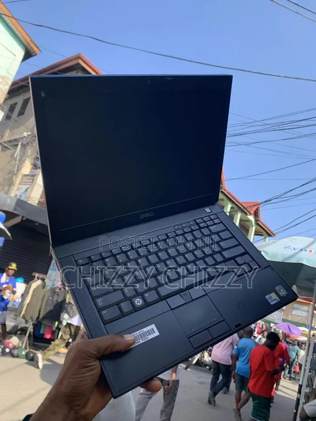 Laptop Dell Latitude E6400 4GB Intel Core 2 Duo HDD 350GB · Photo 1