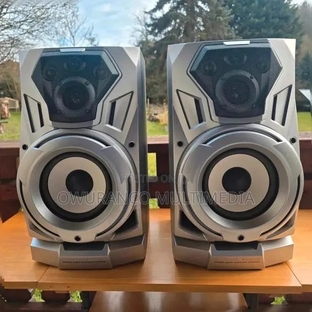 Universum LB 4095A 200W Hi-Fi Speakers Deep Bass Loudspeakers · Photo 1