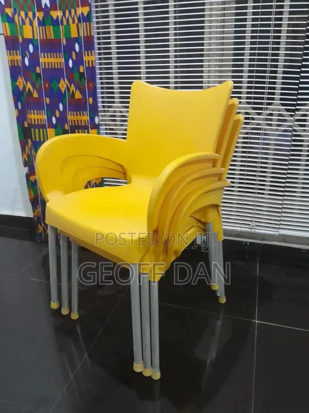Plastic Chairs · Photo 1