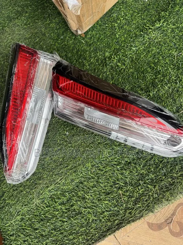 Toyota Corolla Cross 2020 2021 2022 2023 2024 2025 Taillight Pair · Photo 1