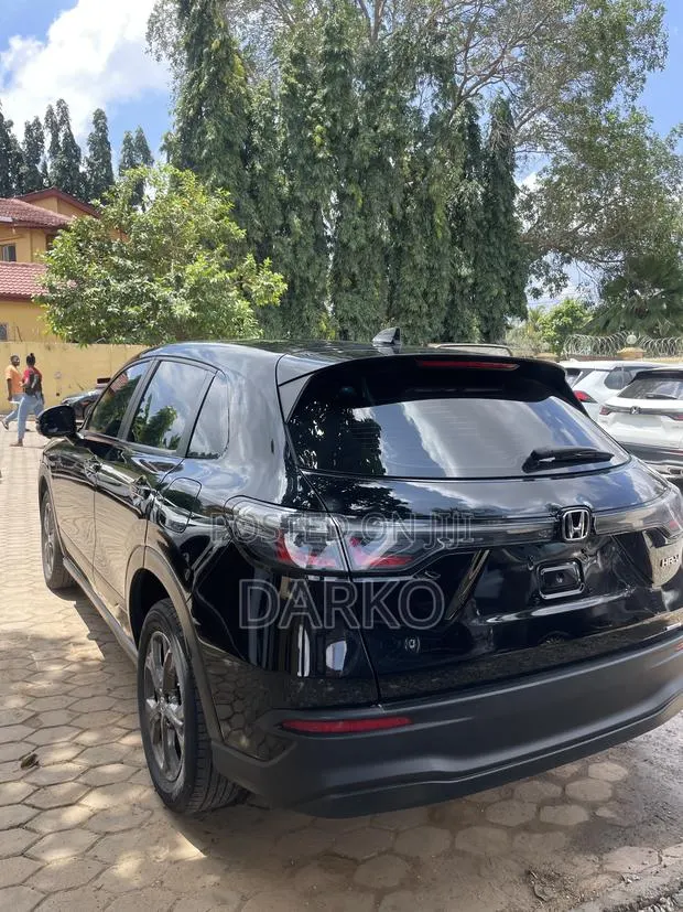 Honda HR-V EX-L 2WD CVT 2023 Black · Photo 1