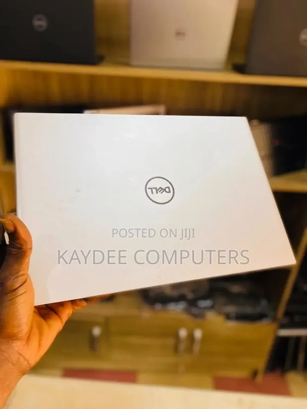 Laptop Dell Vostro 14 5471 8GB Intel Core i5 SSD 256GB · Photo 1
