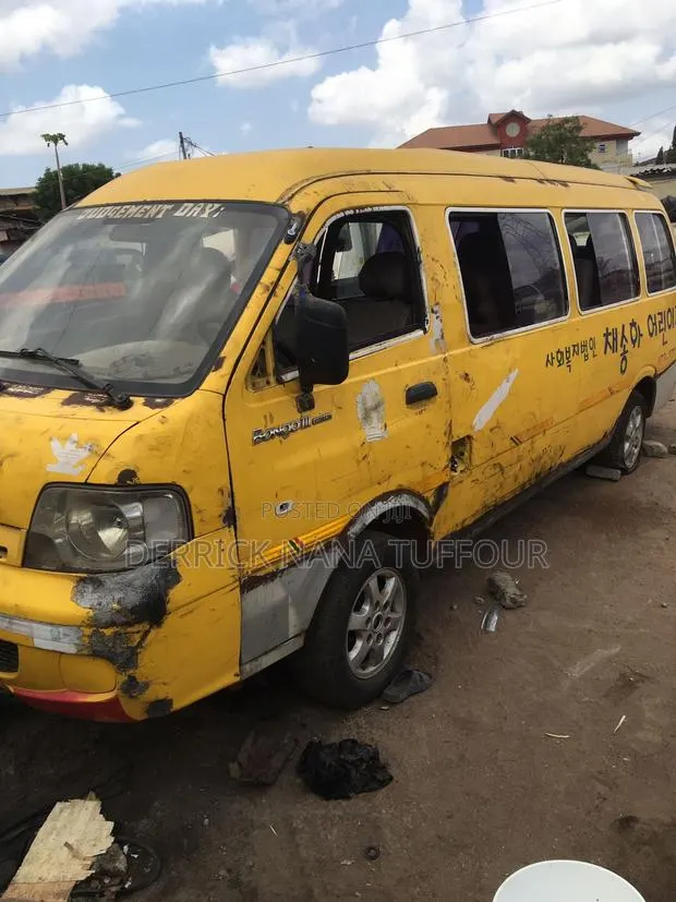 Kia Pregio 2006 Yellow · Photo 1