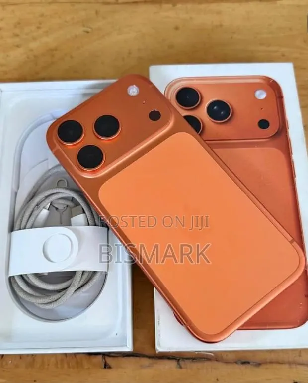 Apple iPhone 17 Pro 256 GB Orange · Photo 1