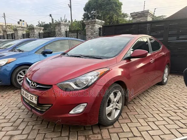 Hyundai Elantra 2013 Red · Photo 1