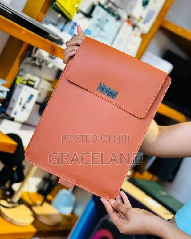 This Is Original Apple Macbook Pure Real Leather Laptop Sleeves Bag · Photo 1